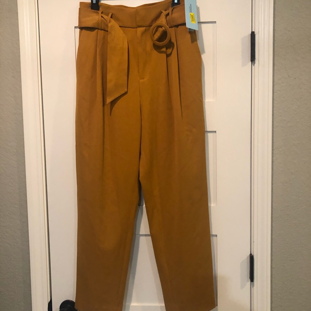 Antonio Melani high waisted gold pants size 6